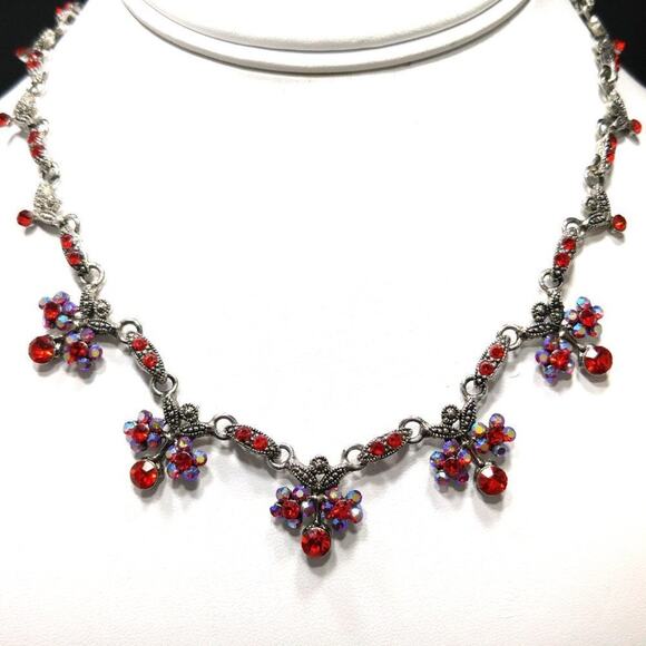 Vintage Cookie Lee Red Rhinestone Necklace, Aurora Borealis Rhinestones, 17 1/2" - Picture 3 of 11
